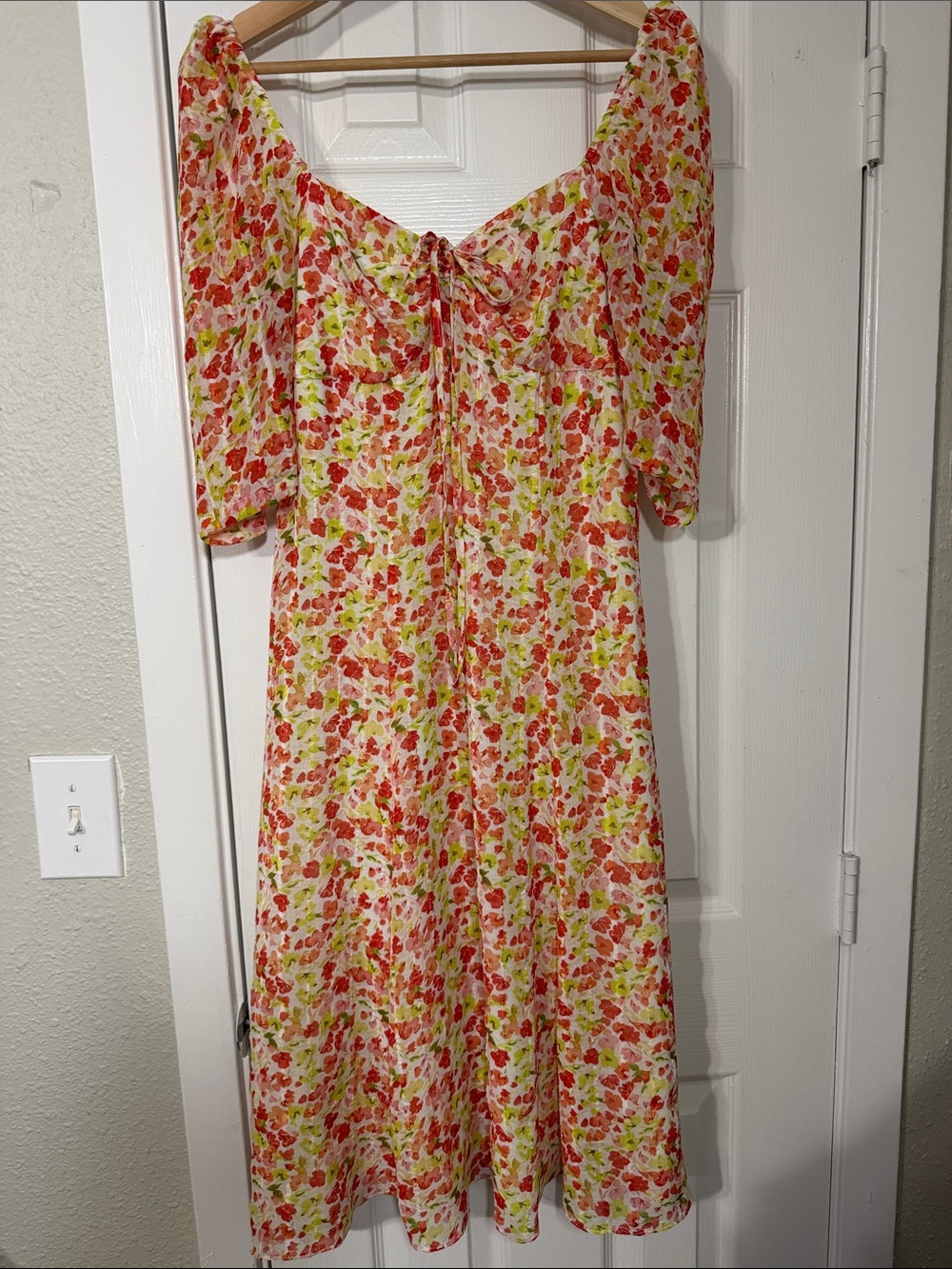 BCBGeneration Floral Puff Sleeve Midi Dress